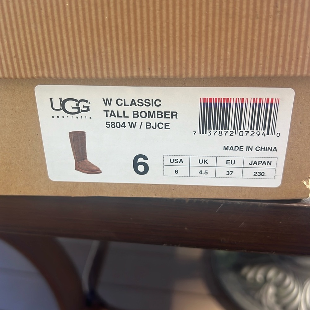 Ugg Australia classic tall bomber size 6
